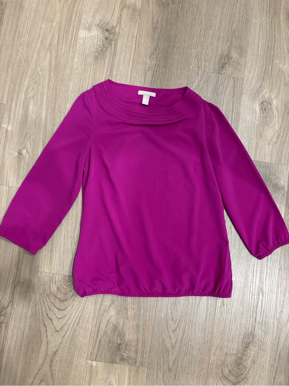Banana Republic Women's Magenta Boatneck 3/4 Sleeve Top Size Medium